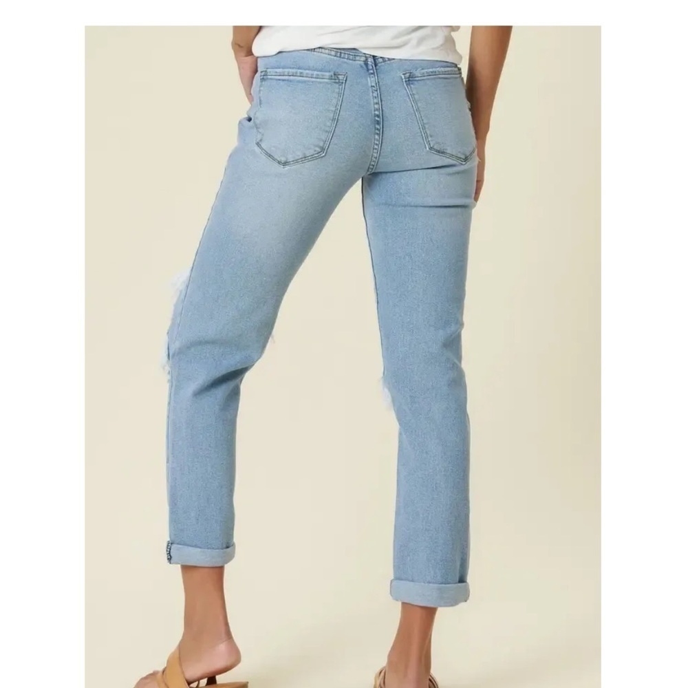 Vibrant MIU High Rise Distressed Light Wash All to Me Mom Denim Jeans - Picture 11 of 13